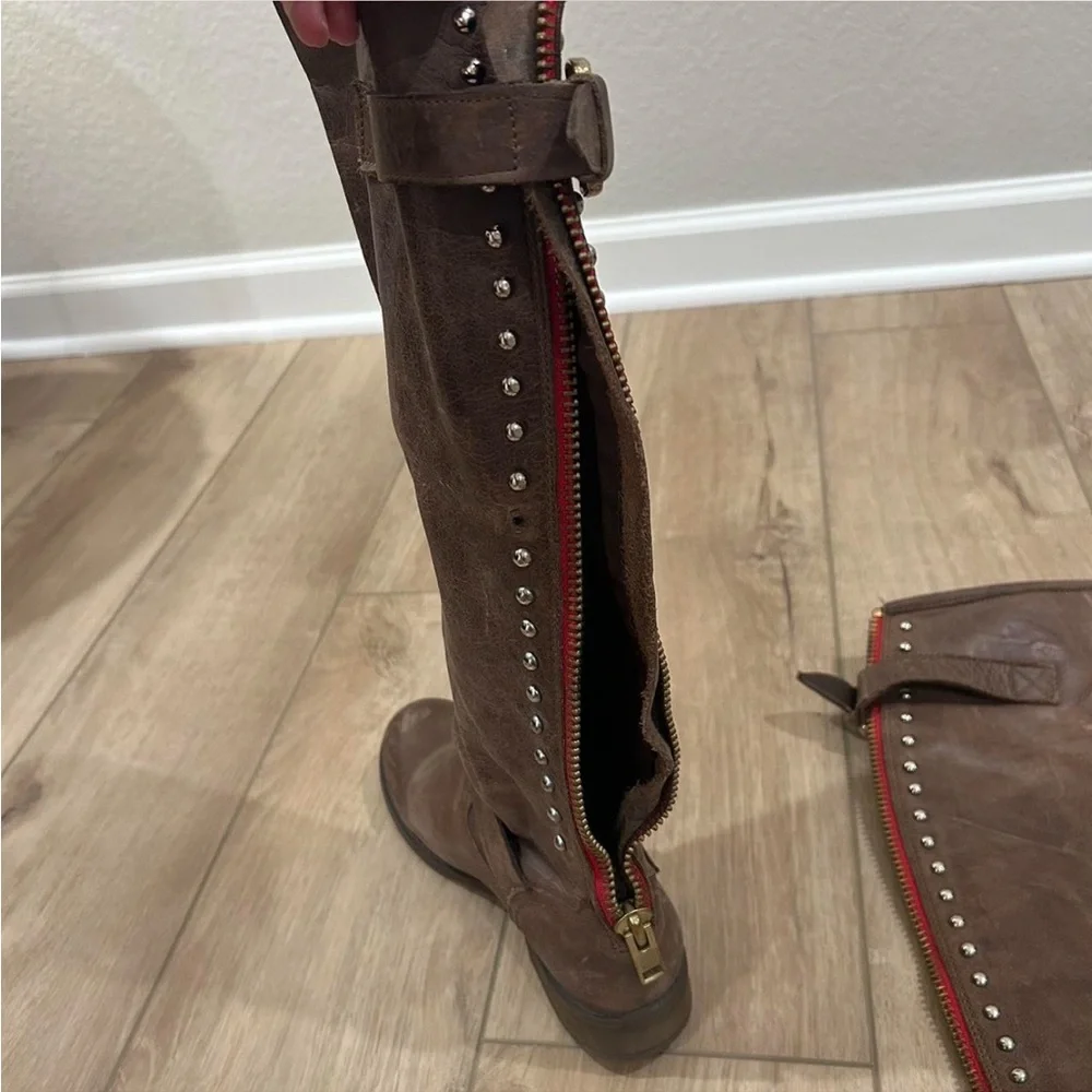Steve Madden Brown Boots